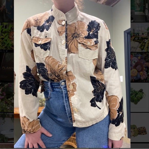 Vintage Karen Scott sport petite floral tan, cream, and black button up XL - Picture 3 of 8